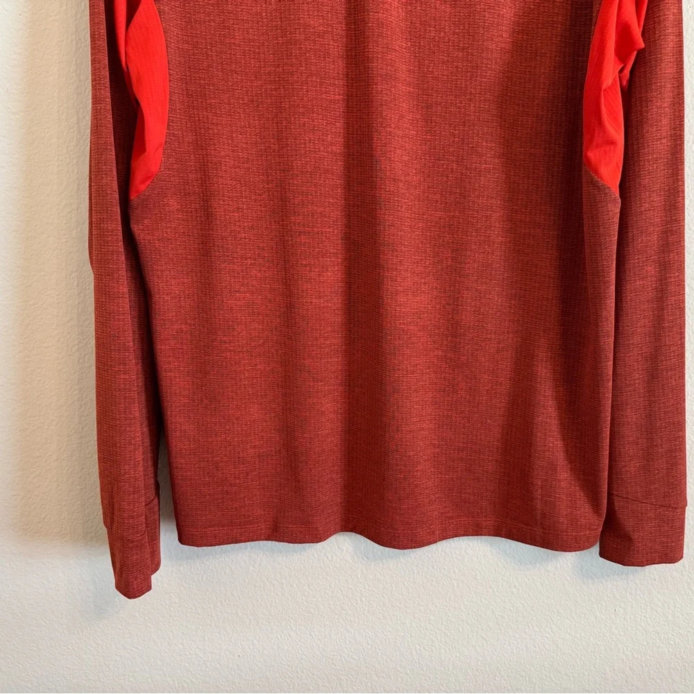 The North Face Flash Dry Men’s Lightweight Performance Shirt